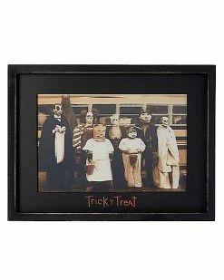 Best reviews of 🤩 Trick 'r Treat Bus Framed Picture 🎁