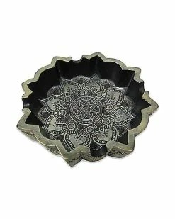 Brand new ⭐ Silver Mandala Ashtray 🤩