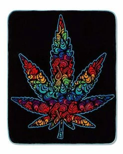 Coupon 😍 Trippy Leaf Fleece Blanket 🛒